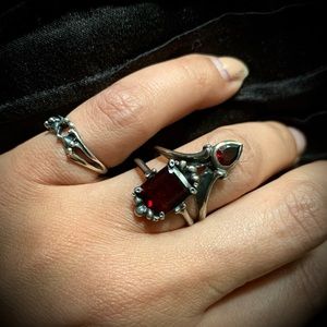 Bloodmilk Garnet Nyx's Diadem Part I .925 Ring